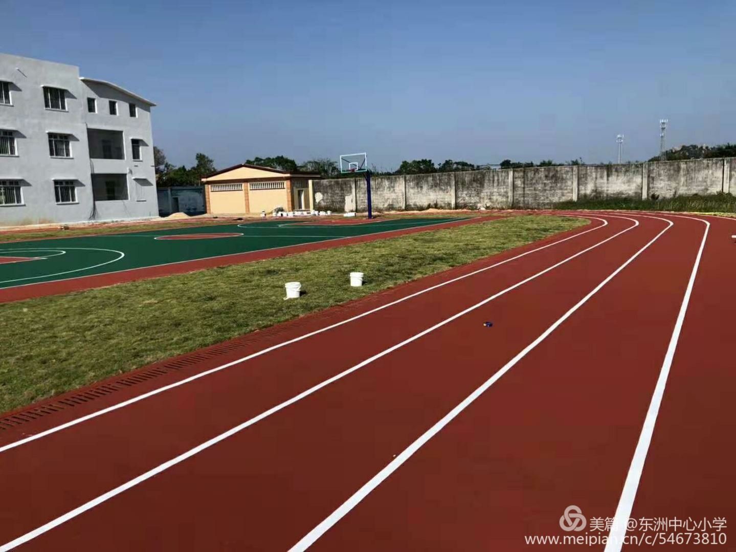 湖东学校停车场-出入口