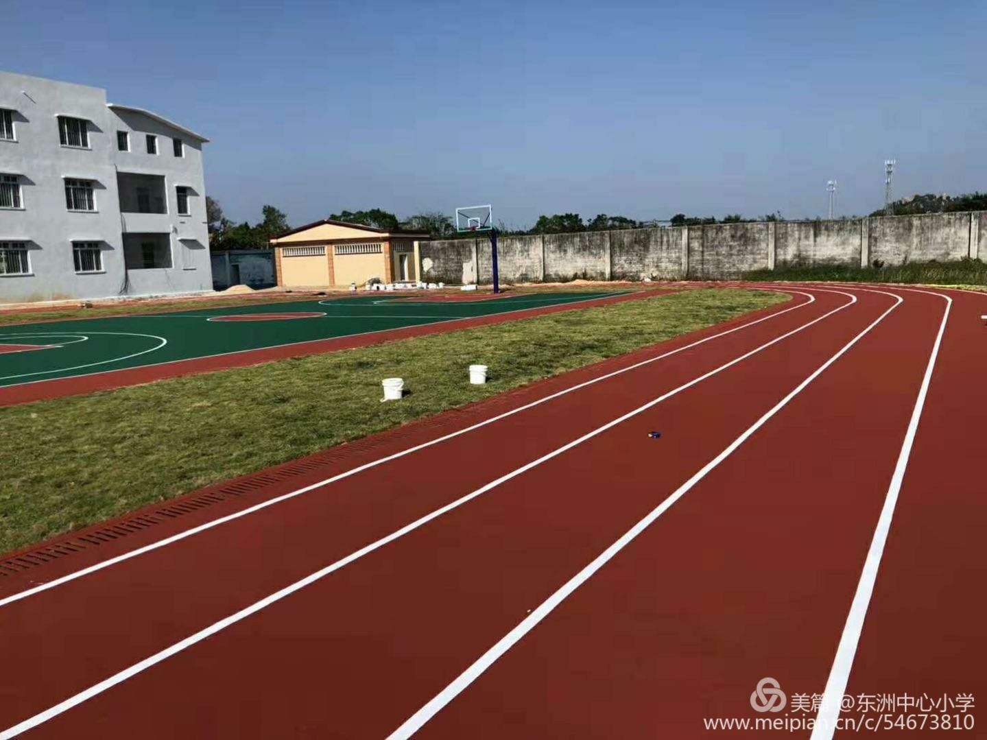 汕尾市城区湖东路与小学路交叉路口往东约50米