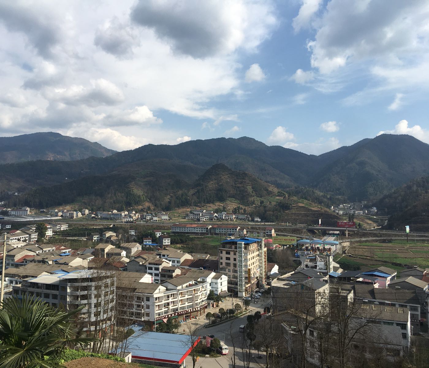 四川省达州市万源市石塘镇所有镇中心区