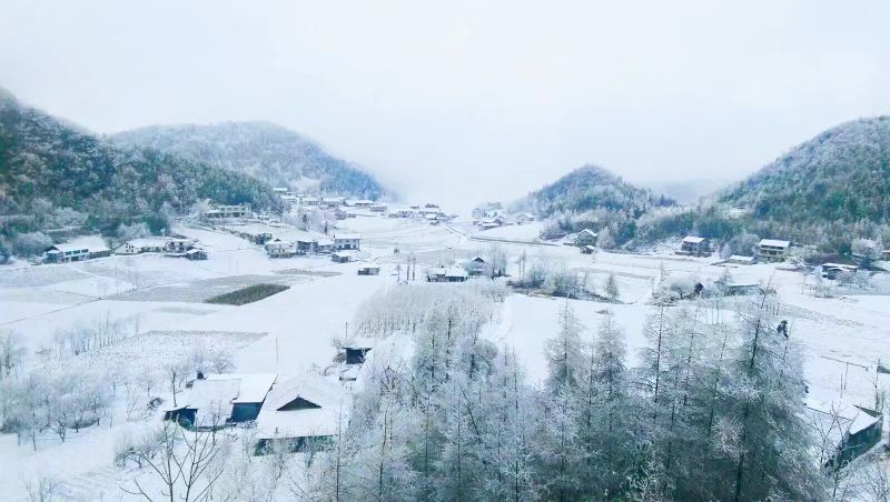 湖北省恩施土家族苗族自治州建始县红二线