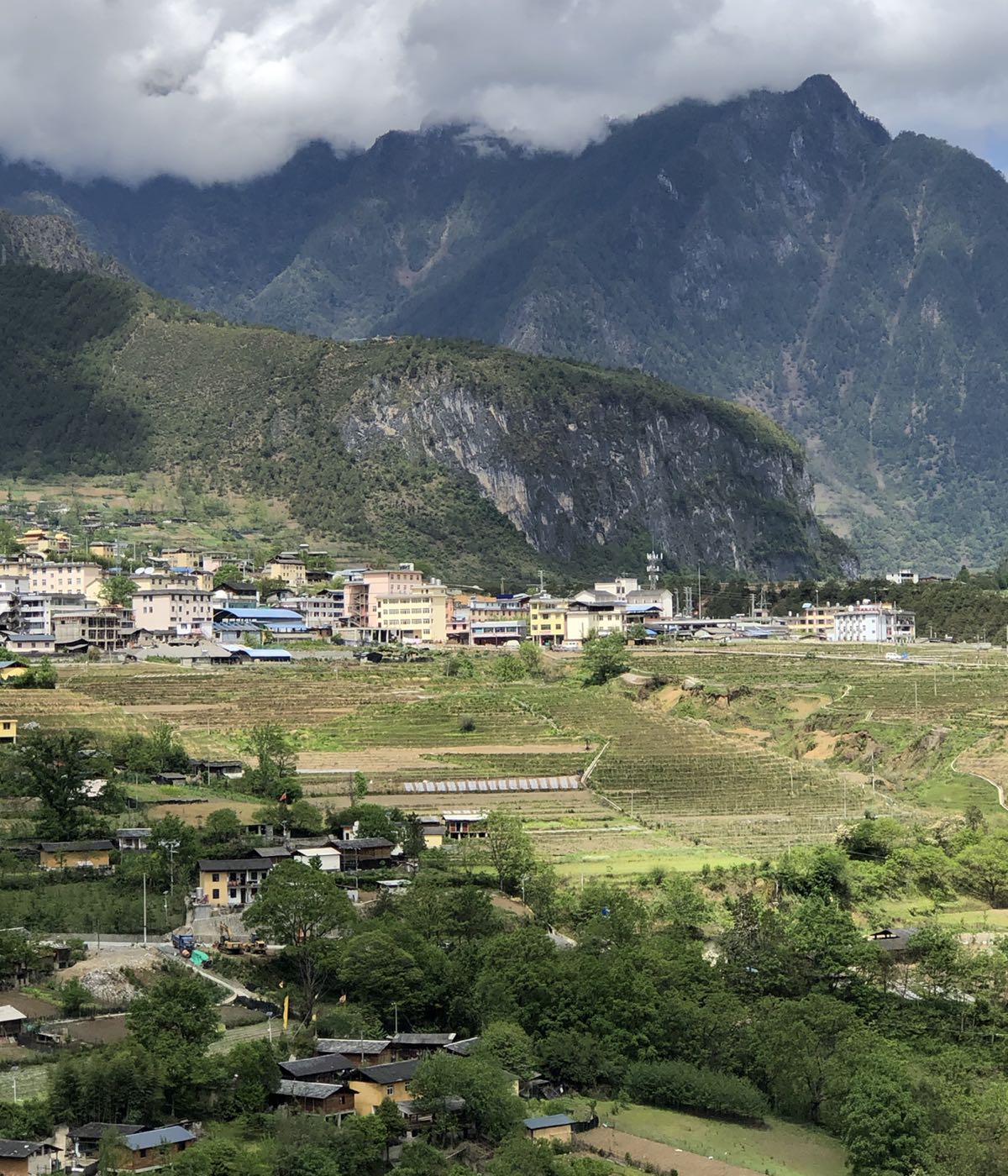 丙中洛村
