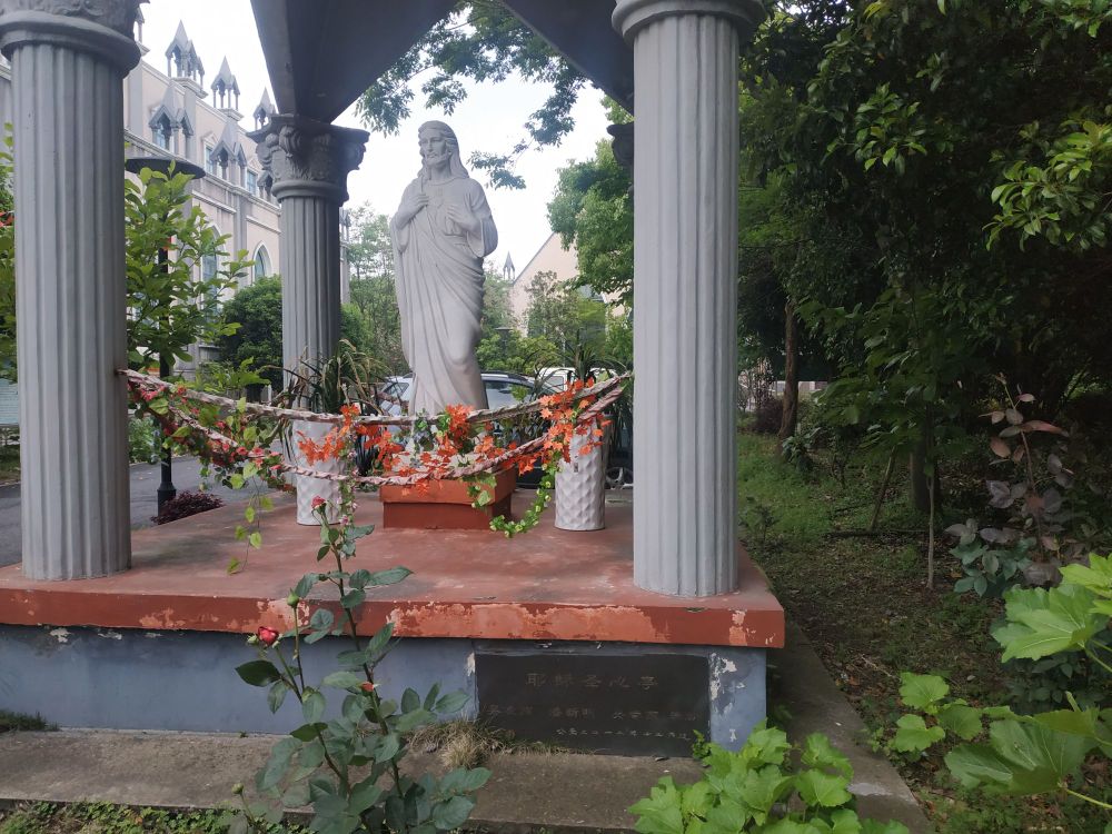 天主教杭州教区硖石圣衣圣母堂